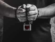 Πόσο καταπιέζουν τα ζώδια σε μία ερωτική σχέση;