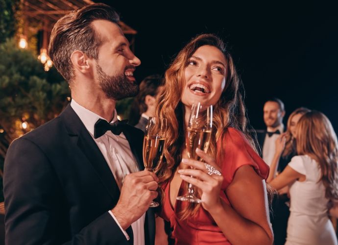 Τα 4 ζώδια που θα φάνε τρελό κόλλημα μαζί σου αν δεν τους αποκαλυφθείς αμέσως!